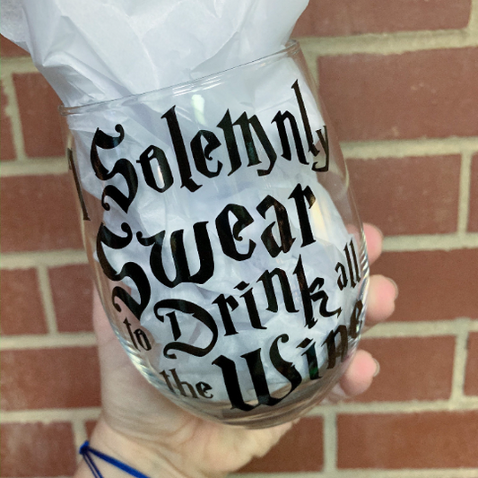 Solemnly Swear Wine Glass