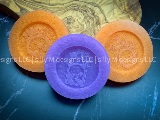 Skull Potion Grippie Silicone Mold